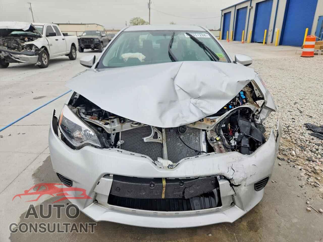 TOYOTA COROLLA 2015 - 2T1BURHE3FC356877