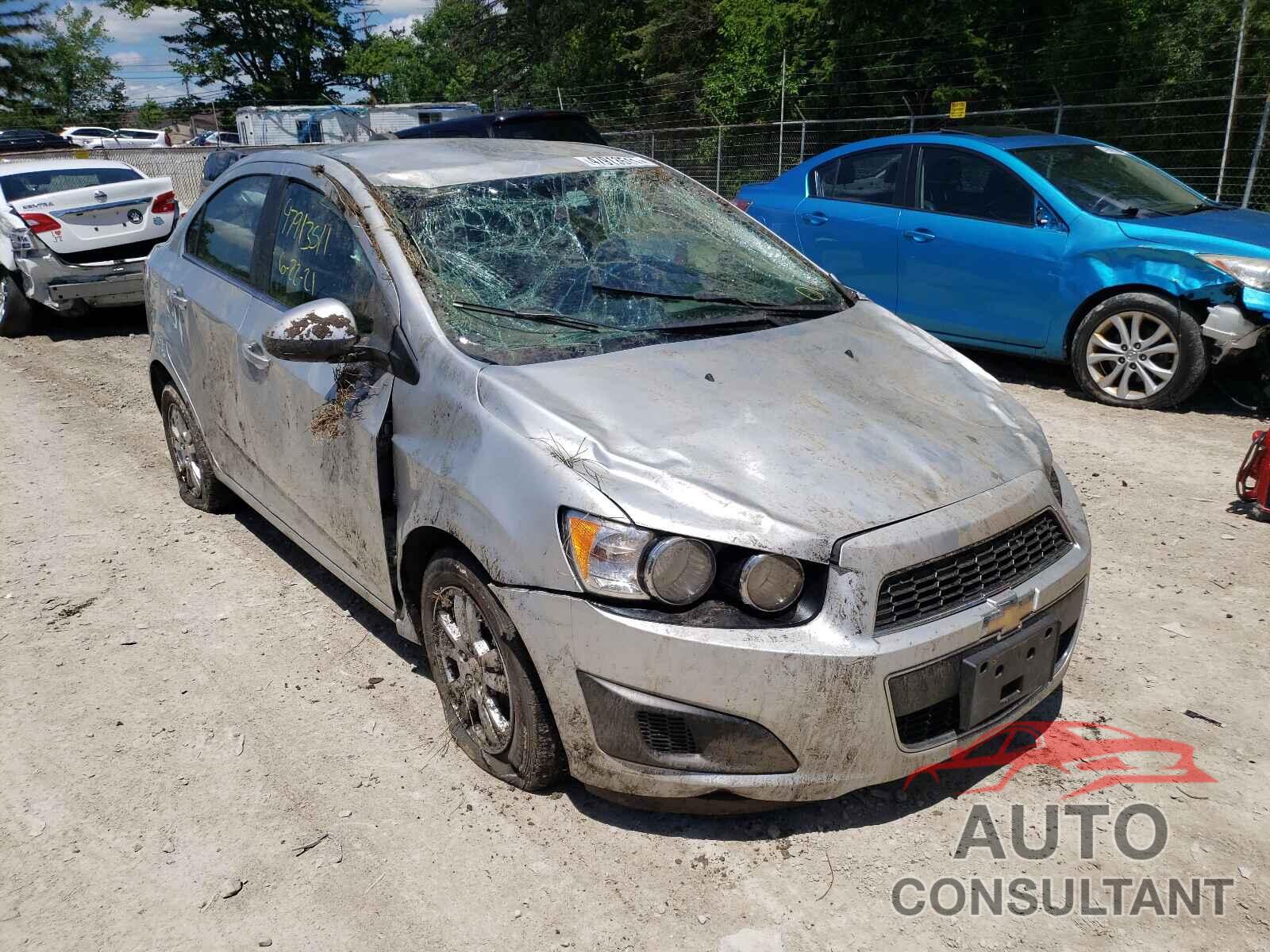 CHEVROLET SONIC 2016 - 1G1JC5SH7G4125570