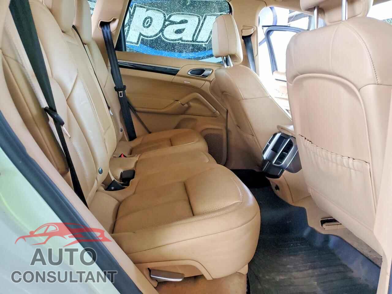 PORSCHE CAYENNE 2016 - WP1AA2A25GKA37250