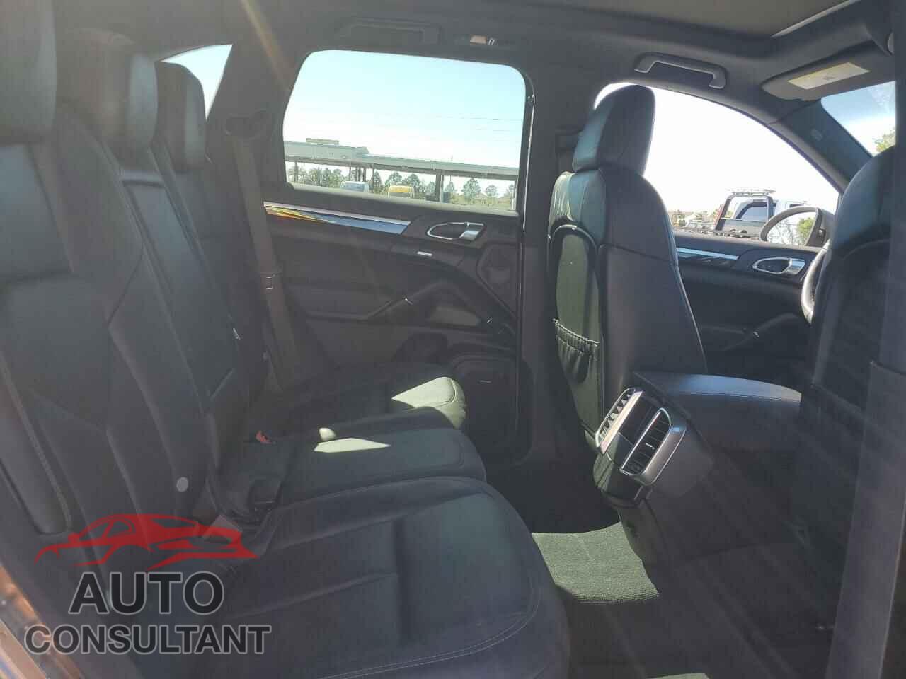 PORSCHE CAYENNE 2014 - WP1AA2A24ELA08426
