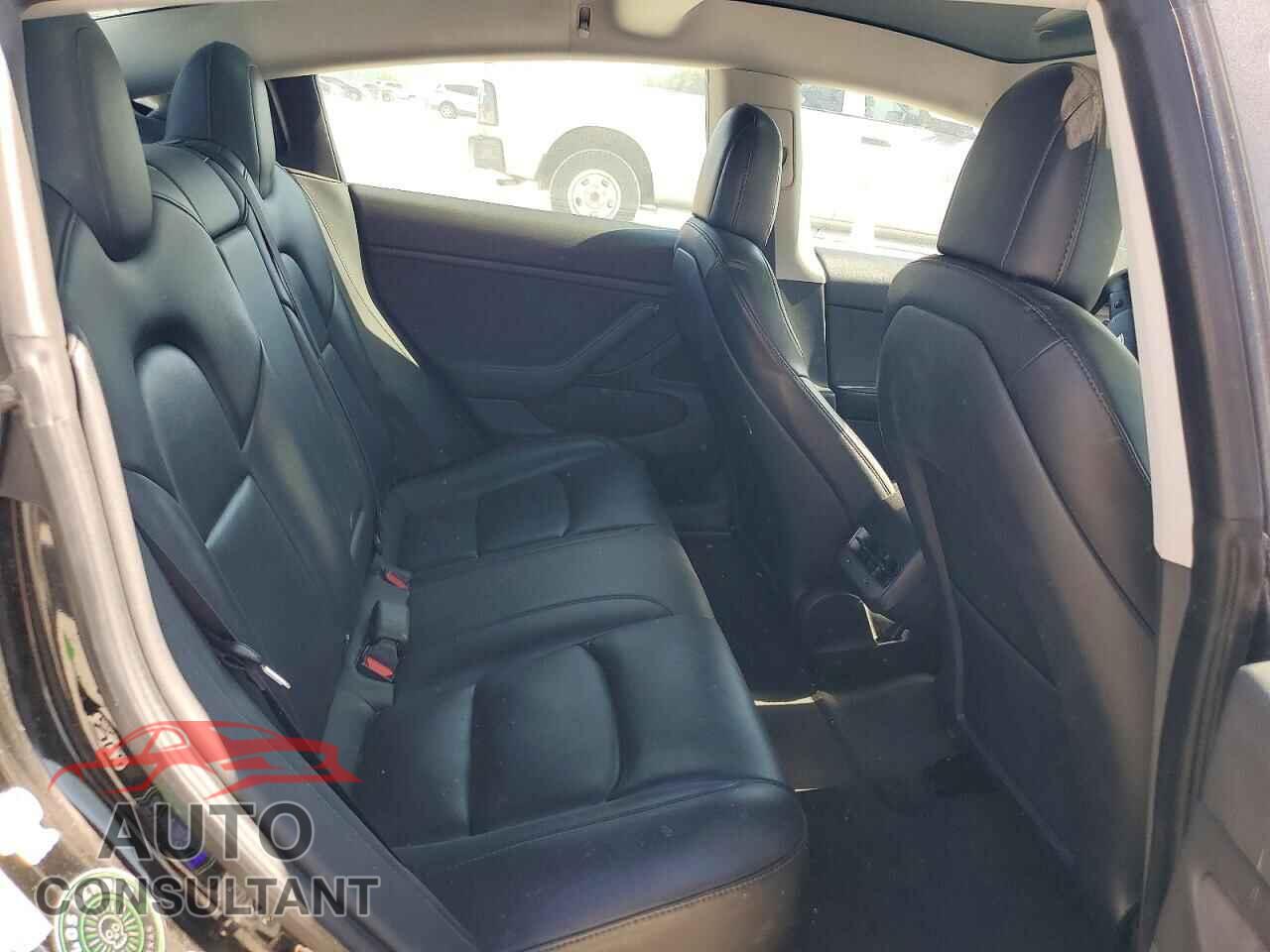 TESLA MODEL 3 2018 - 5YJ3E1EA8JF165920