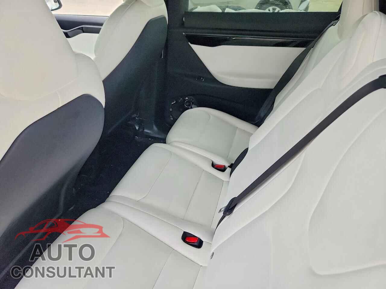 TESLA MODEL X 2020 - 5YJXCAE29LF281601
