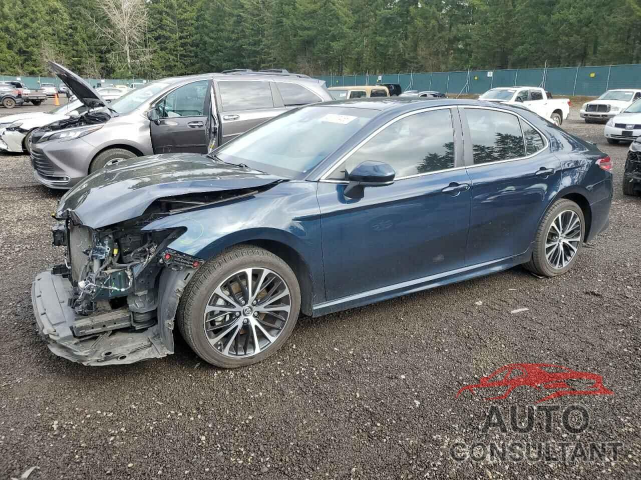 TOYOTA CAMRY 2018 - 4T1B11HK4JU658718