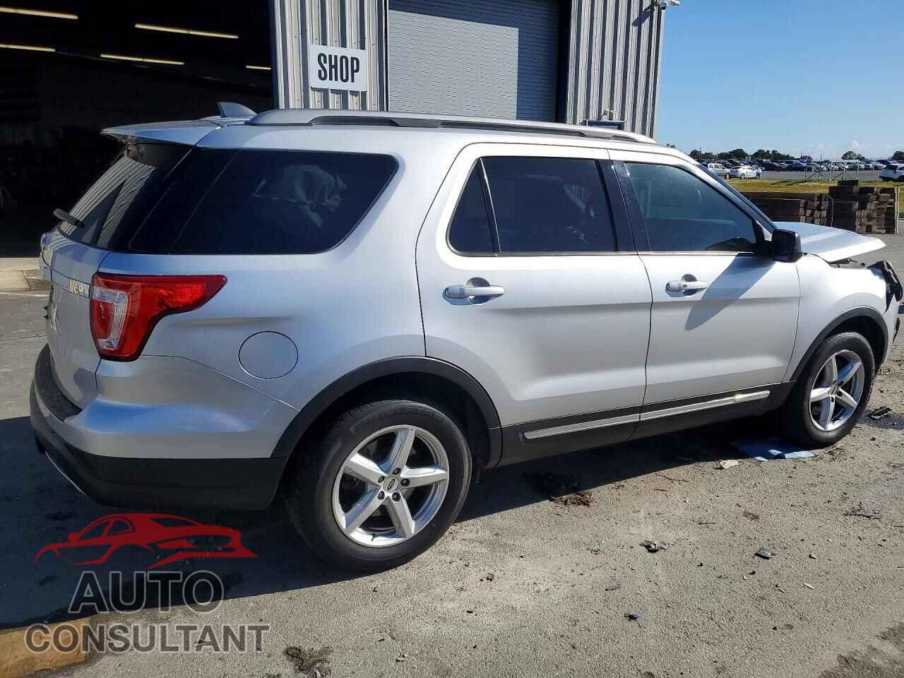 FORD EXPLORER 2018 - 1FM5K7D87JGA36295