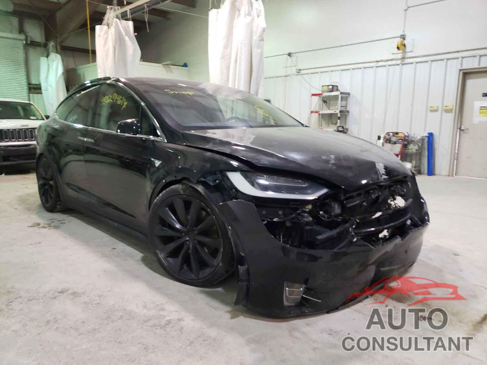 TESLA MODEL X 2017 - 5YJXCDE23HF077143