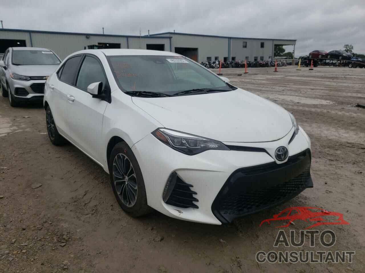 TOYOTA COROLLA 2018 - 5YFBURHE2JP848941