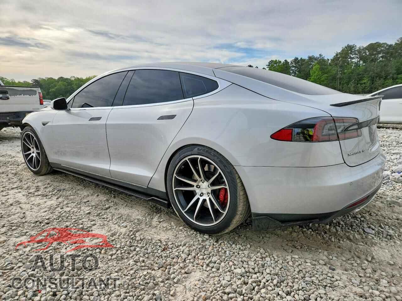 TESLA MODEL S 2013 - 5YJSA1CP3DFP28617