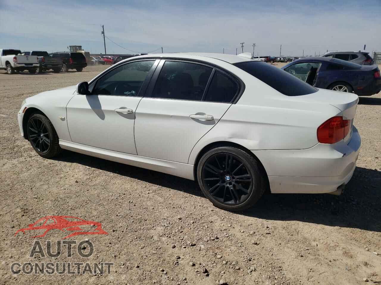 BMW 3 SERIES 2011 - WBAPH7C52BE681028