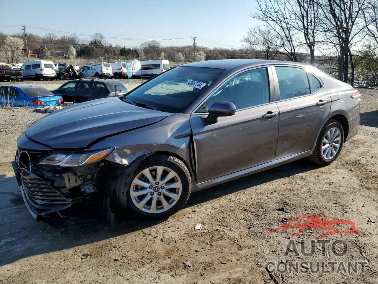 TOYOTA CAMRY 2018 - 4T1B11HK9JU098484