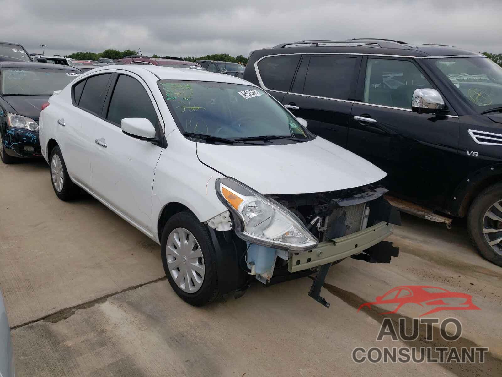 NISSAN VERSA 2019 - 3N1CN7AP0KL861013