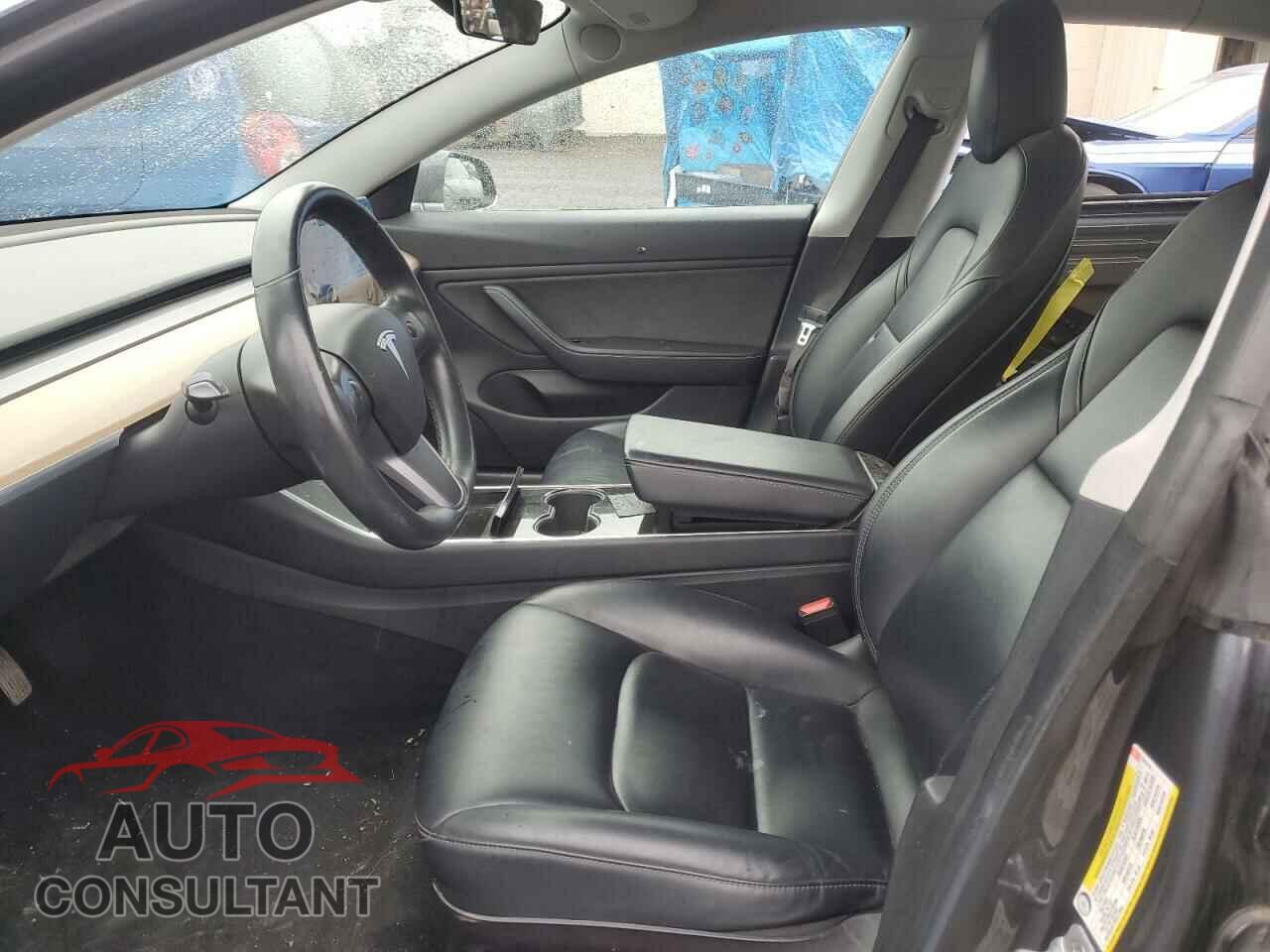 TESLA MODEL 3 2018 - 5YJ3E1EA8JF045115