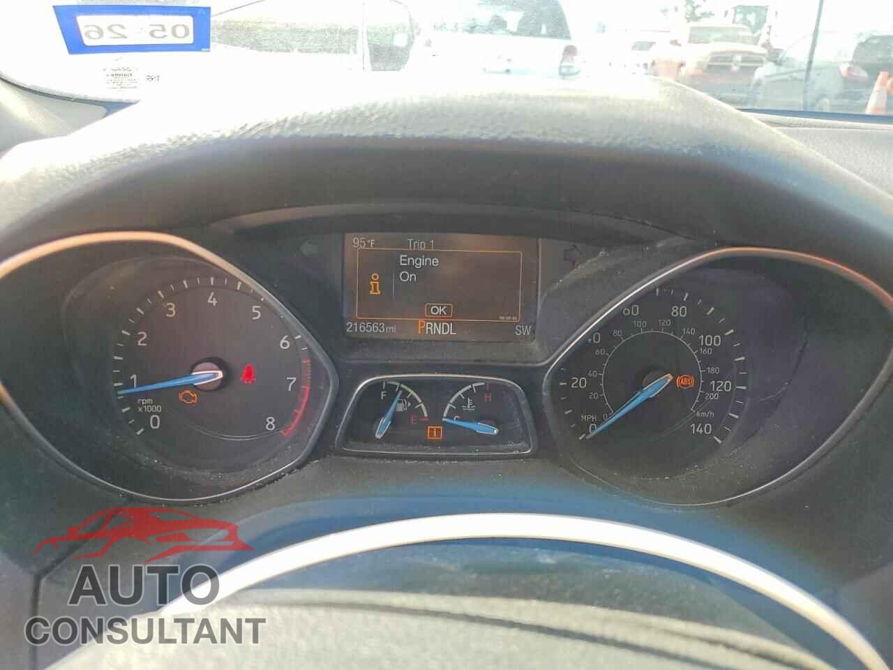 FORD FOCUS 2016 - 1FADP3K22GL259620