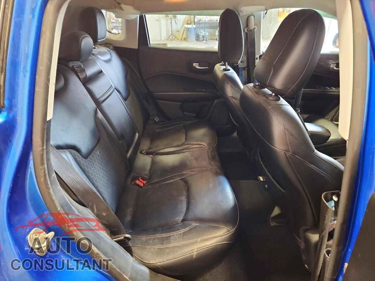 JEEP COMPASS 2018 - 3C4NJDBB1JT315886