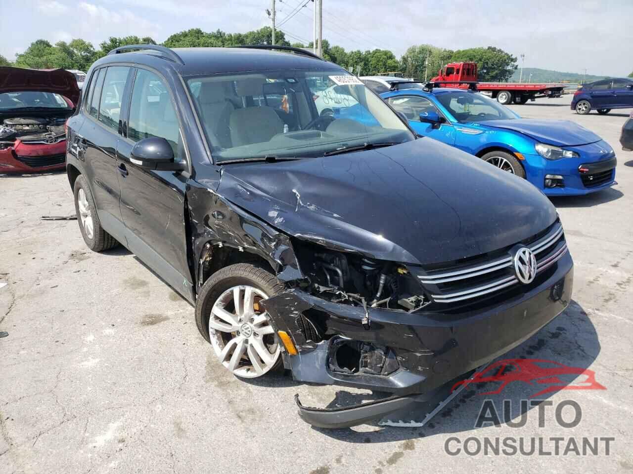 VOLKSWAGEN TIGUAN 2017 - WVGBV7AXXHW511623