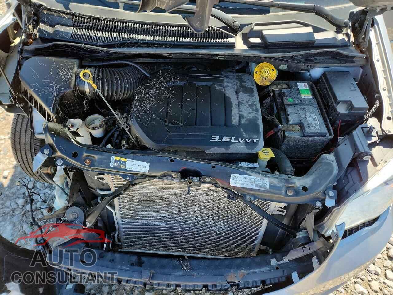 DODGE CARAVAN 2015 - 2C4RDGDG3FR700606