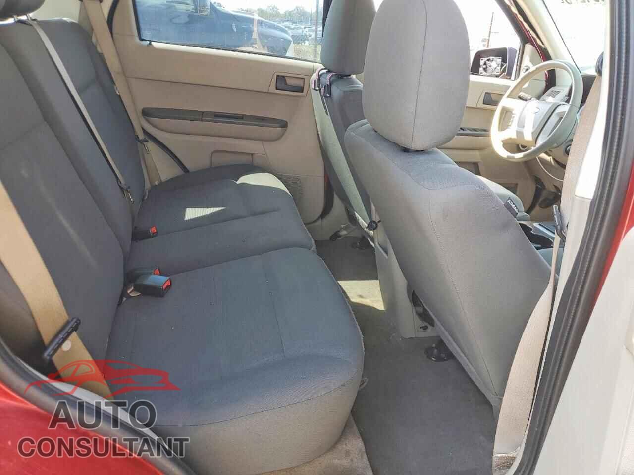 FORD ESCAPE 2009 - 1FMCU027X9KD01657
