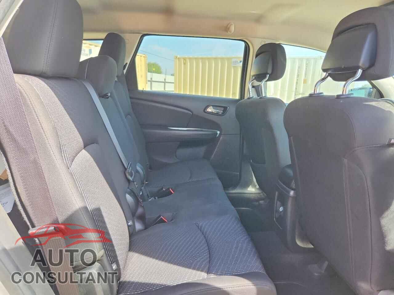 DODGE JOURNEY 2017 - 3C4PDCAB0HT700829