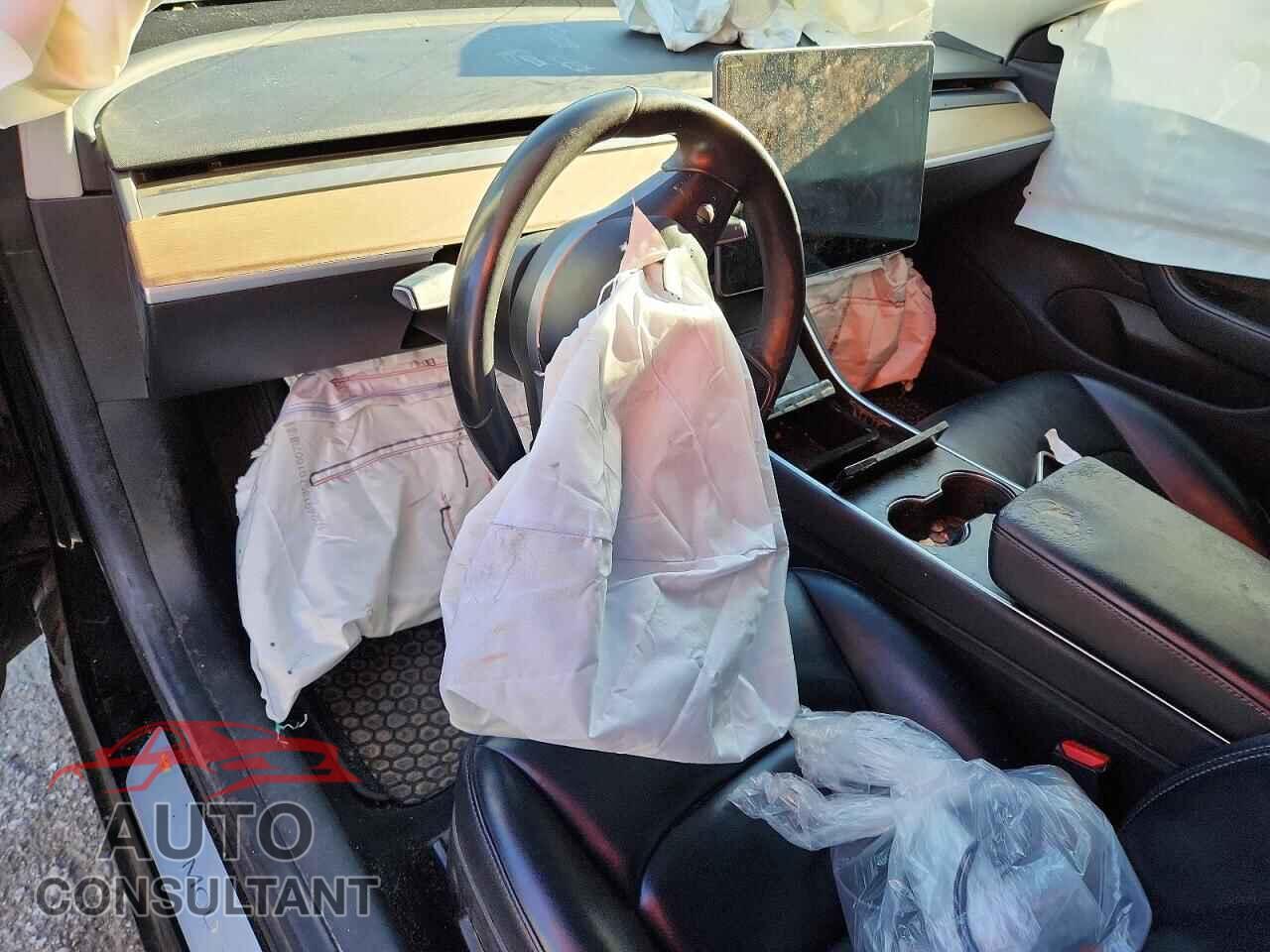 TESLA MODEL 3 2018 - 5YJ3E1EA6JF042052