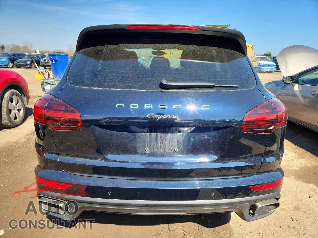 PORSCHE CAYENNE 2016 - WP1AA2A29GKA14943
