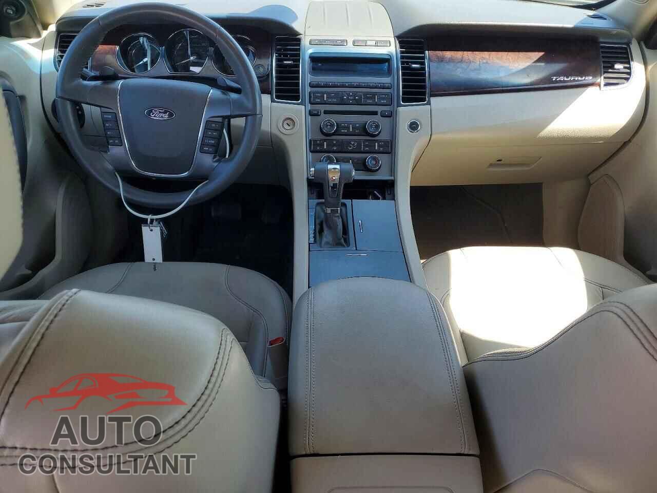 FORD TAURUS 2010 - 1FAHP2EW7AG106533