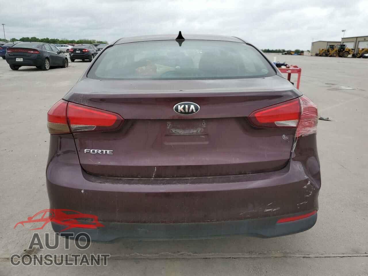 KIA FORTE 2017 - 3KPFK4A76HE017346