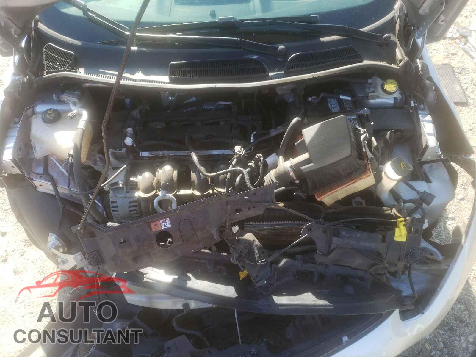 FORD FIESTA 2017 - 3FADP4EJ8HM125204
