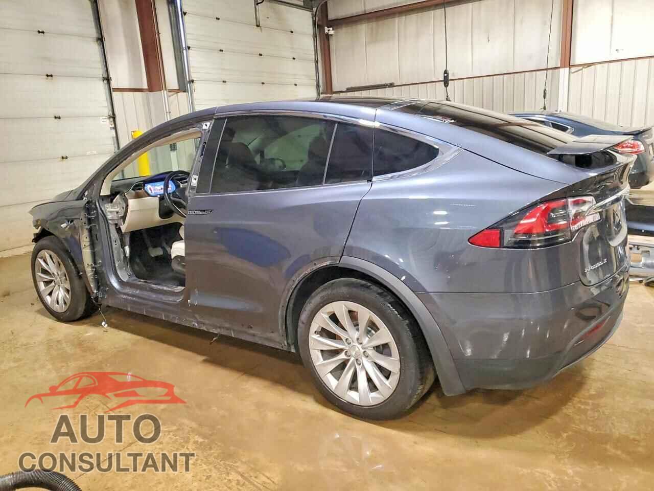 TESLA MODEL X 2017 - 5YJXCBE2XHF074499