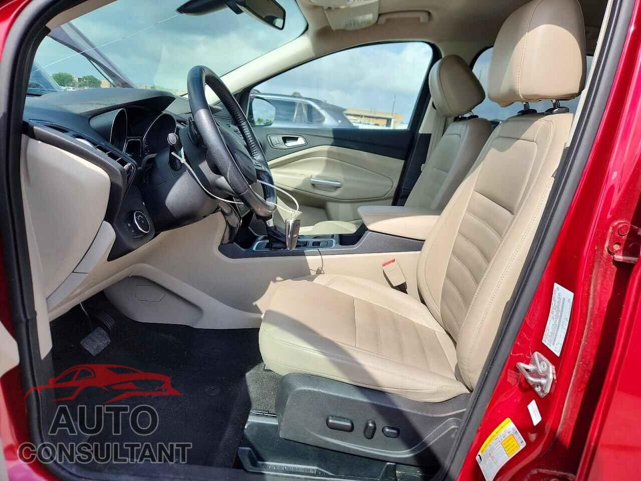 FORD ESCAPE 2017 - 1FMCU0JD9HUD74948