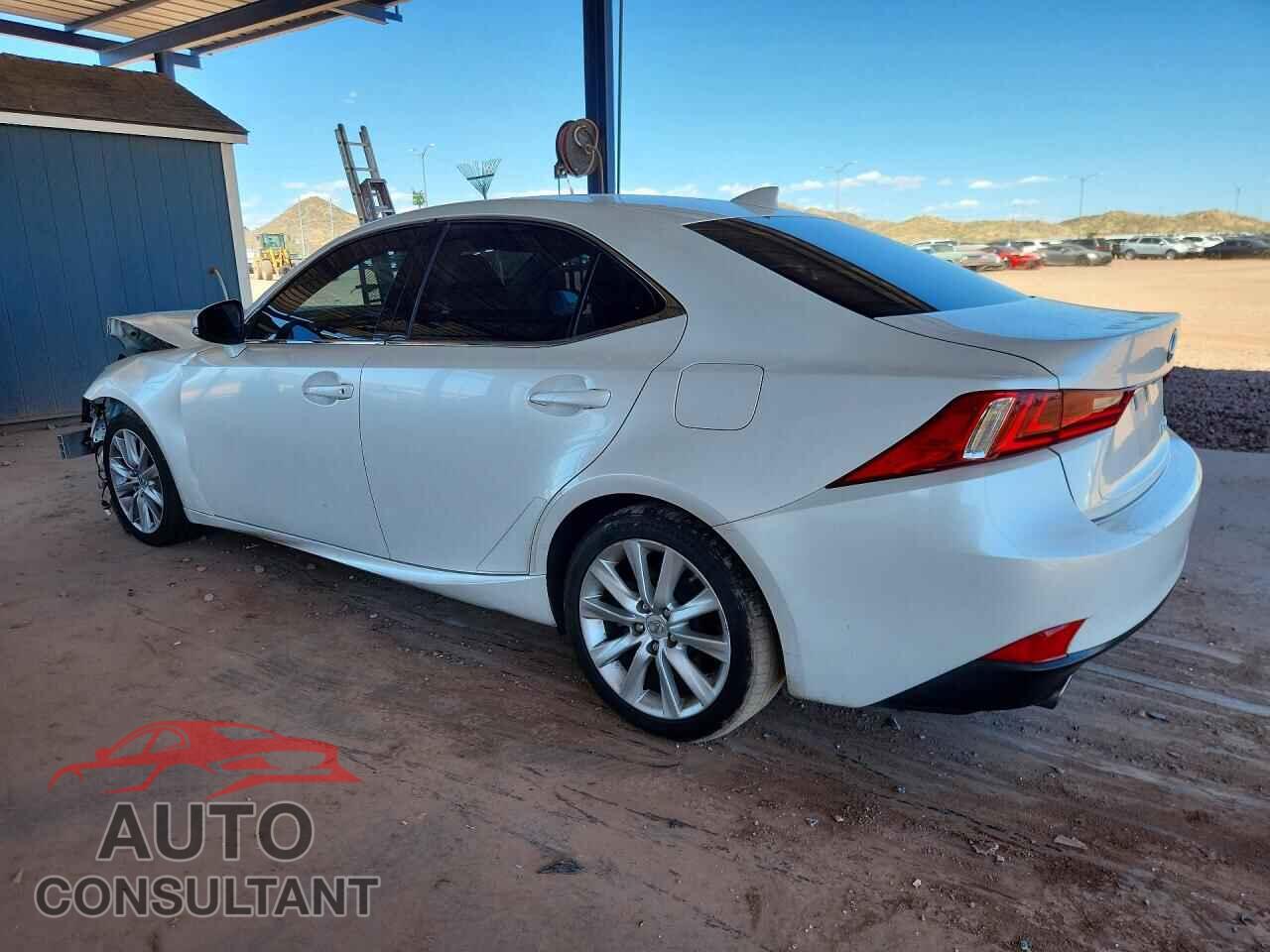 LEXUS IS 2016 - JTHBA1D21G5011429