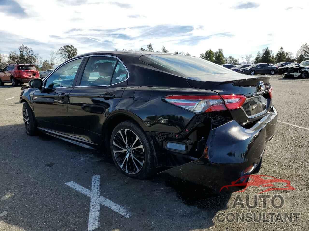 TOYOTA CAMRY 2018 - 4T1B11HK3JU149705