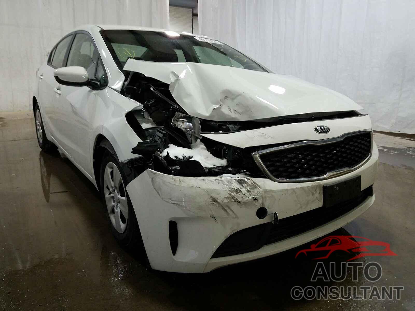 KIA FORTE 2018 - 3KPFK4A74JE217700