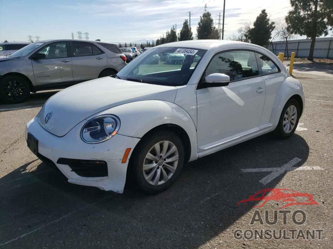 VOLKSWAGEN BEETLE 2019 - 3VWFD7AT5KM709259