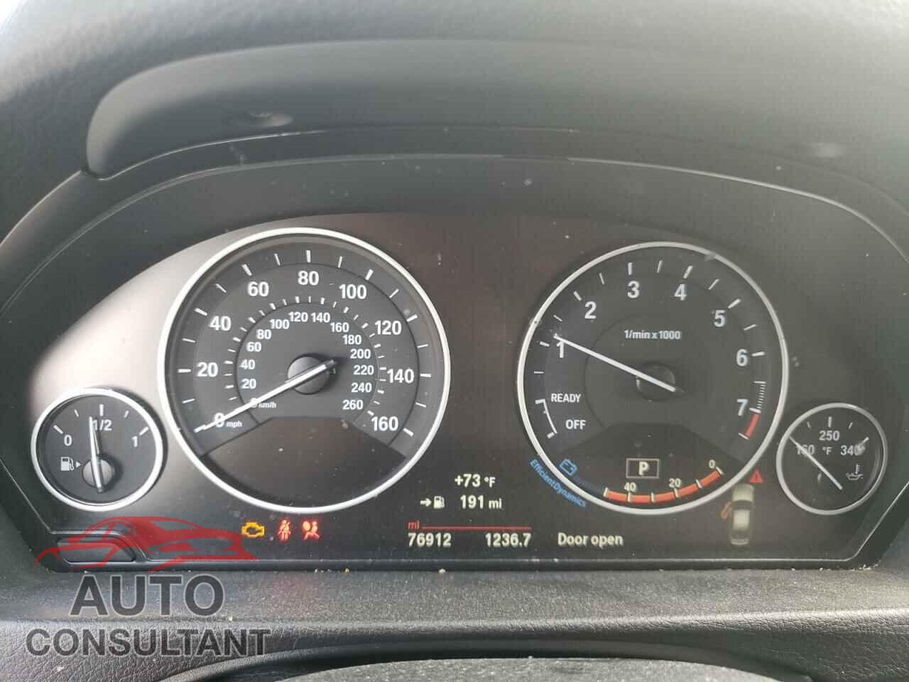 BMW 3 SERIES 2016 - WBA8E1G50GNU11646