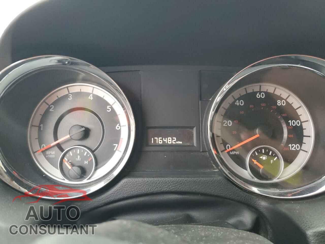 DODGE CARAVAN 2013 - 2C4RDGBG5DR600071