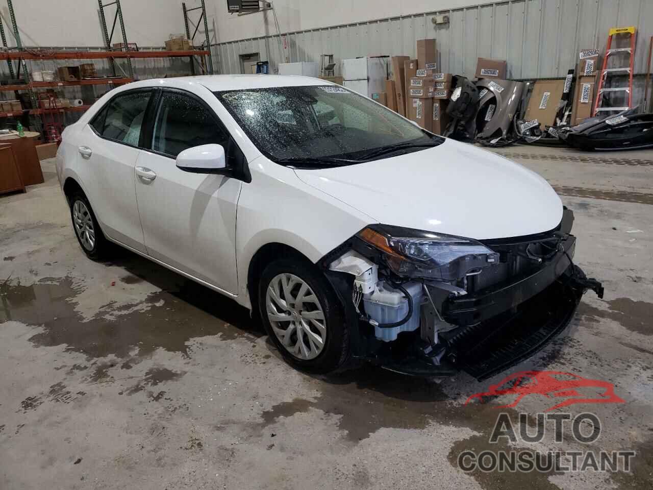 TOYOTA COROLLA 2018 - 5YFBURHE7JP799655