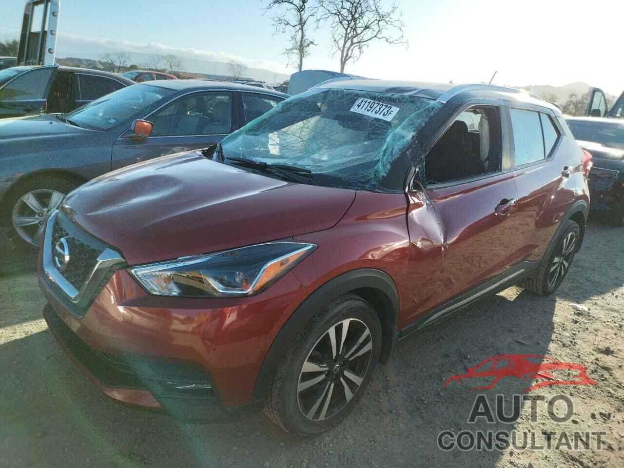 NISSAN KICKS 2018 - 3N1CP5CU5JL543873