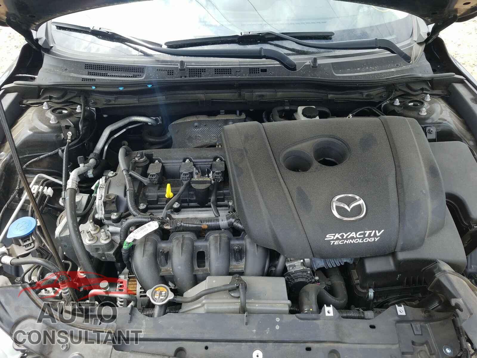 MAZDA 3 2018 - 3MZBN1K75JM161420