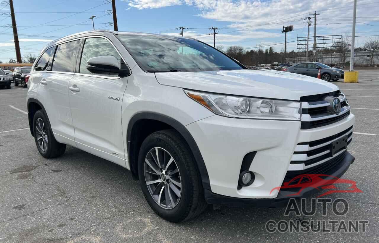 TOYOTA HIGHLANDER 2018 - 5TDJGRFH5JS046679