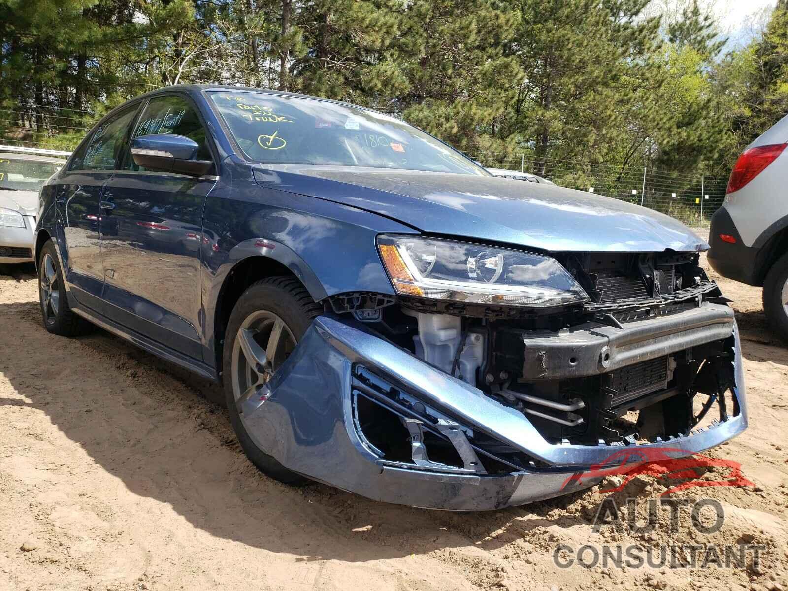 VOLKSWAGEN JETTA 2018 - 3VWDB7AJXJM218650