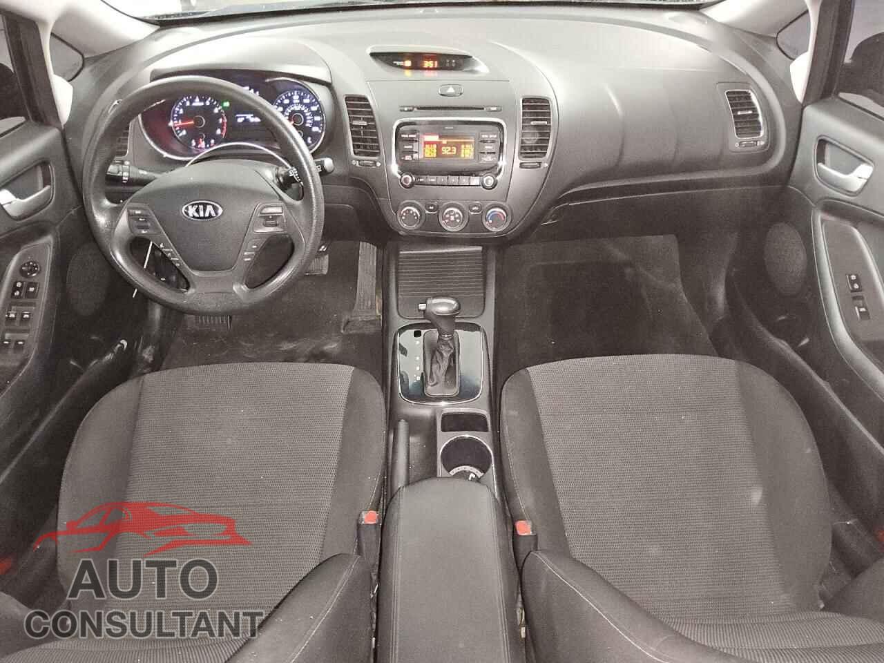 KIA FORTE 2018 - KNAFK5A82J5773771