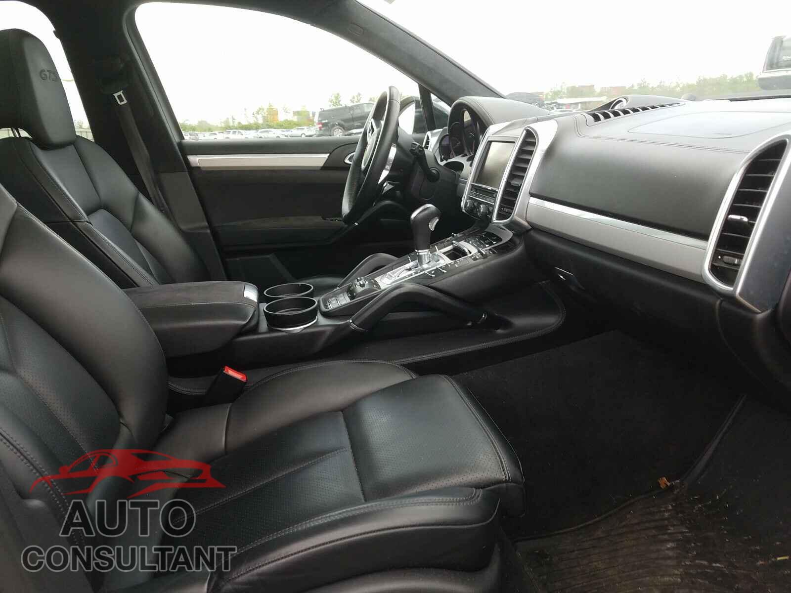 PORSCHE CAYENNE 2016 - WP1AD2A29GLA77137