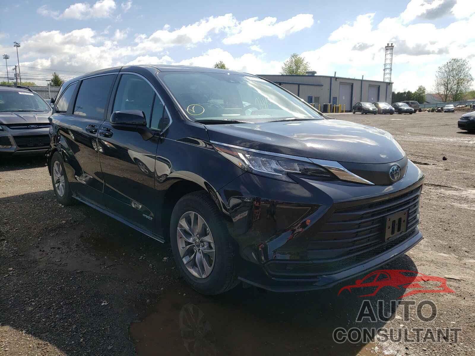 TOYOTA SIENNA 2021 - 5TDKRKECXMS011992