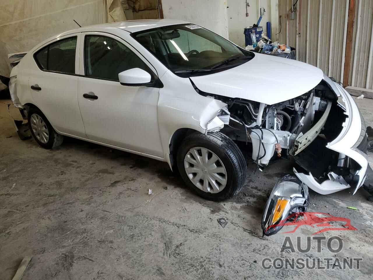 NISSAN VERSA 2018 - 3N1CN7AP5JL859126