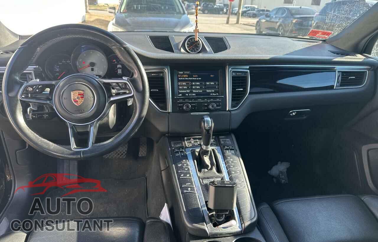 PORSCHE MACAN 2016 - WP1AB2A57GLB41417