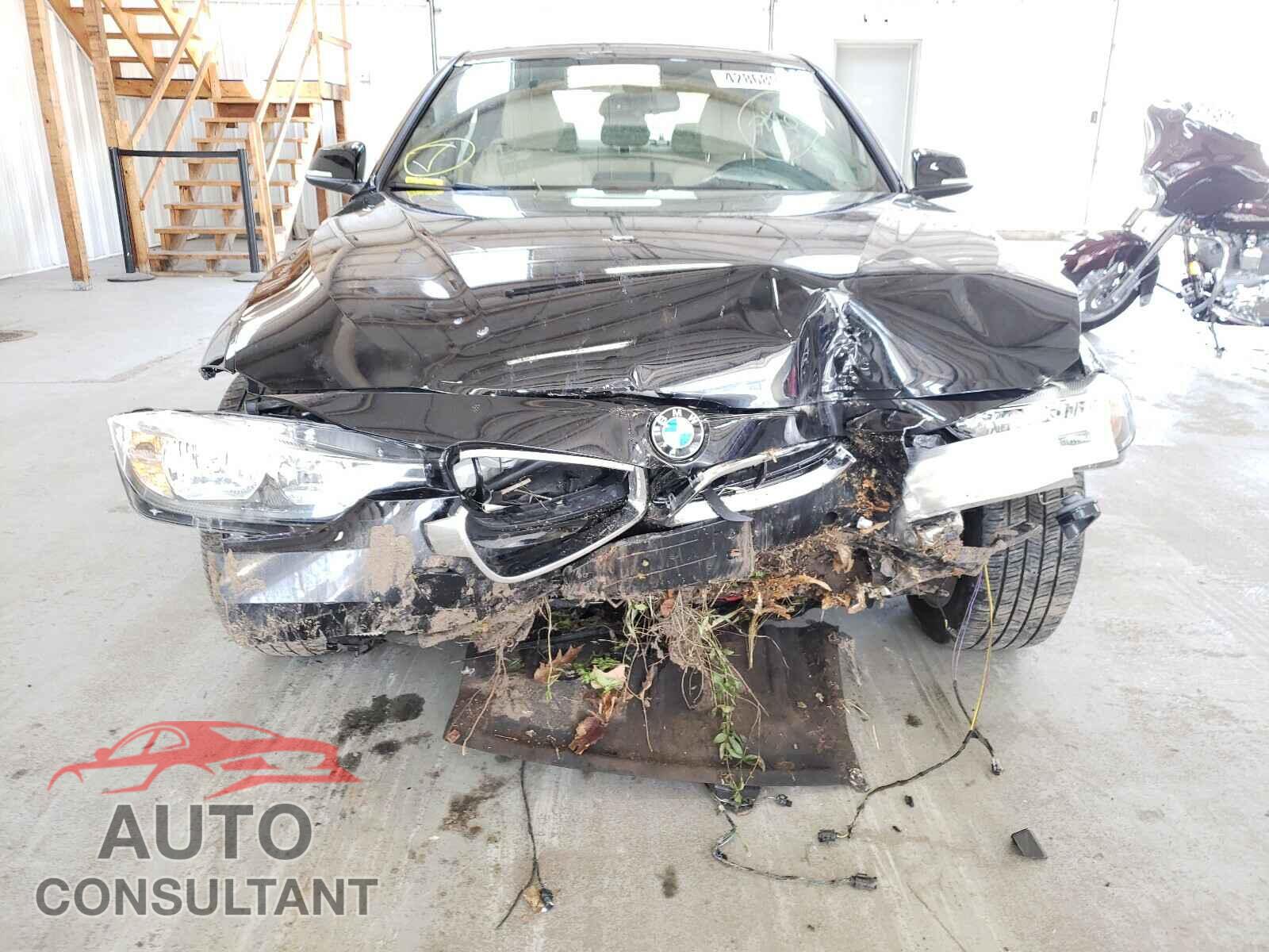BMW 3 SERIES 2016 - WBA8E3G50GNU03901