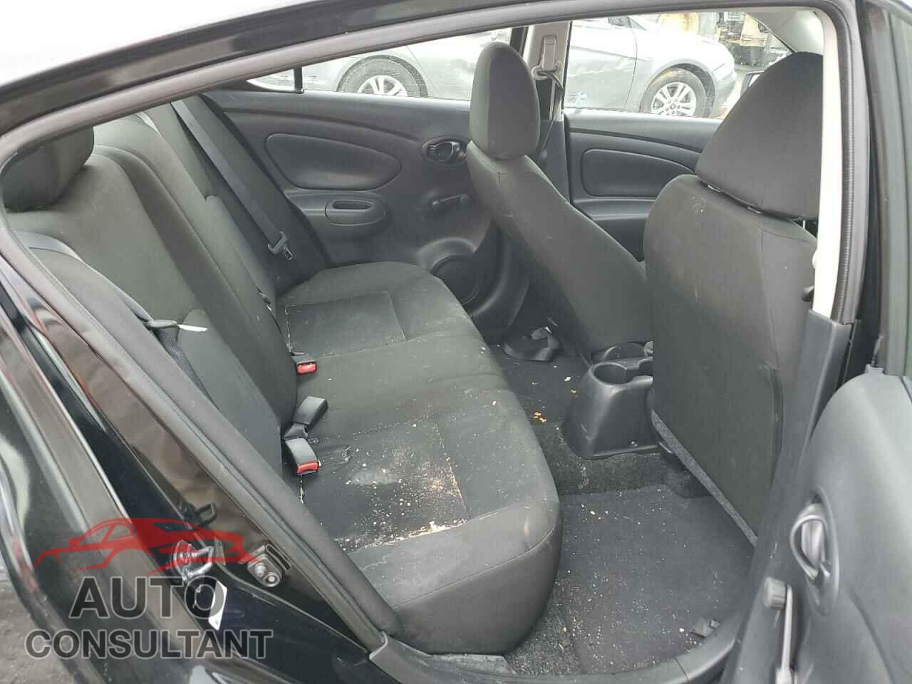 NISSAN VERSA 2018 - 3N1CN7AP1JL860855