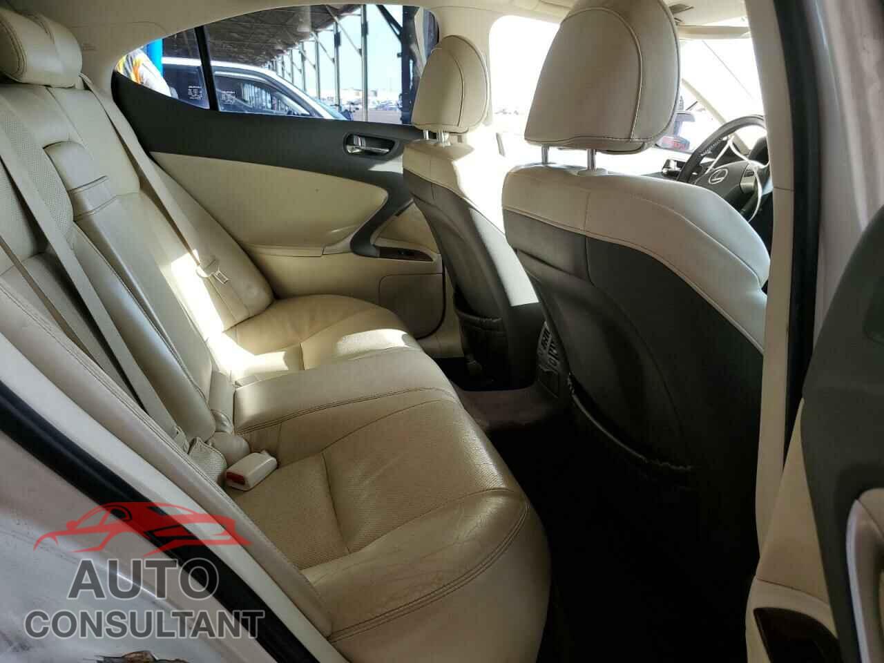 LEXUS IS 2011 - JTHBF5C2XB5148730