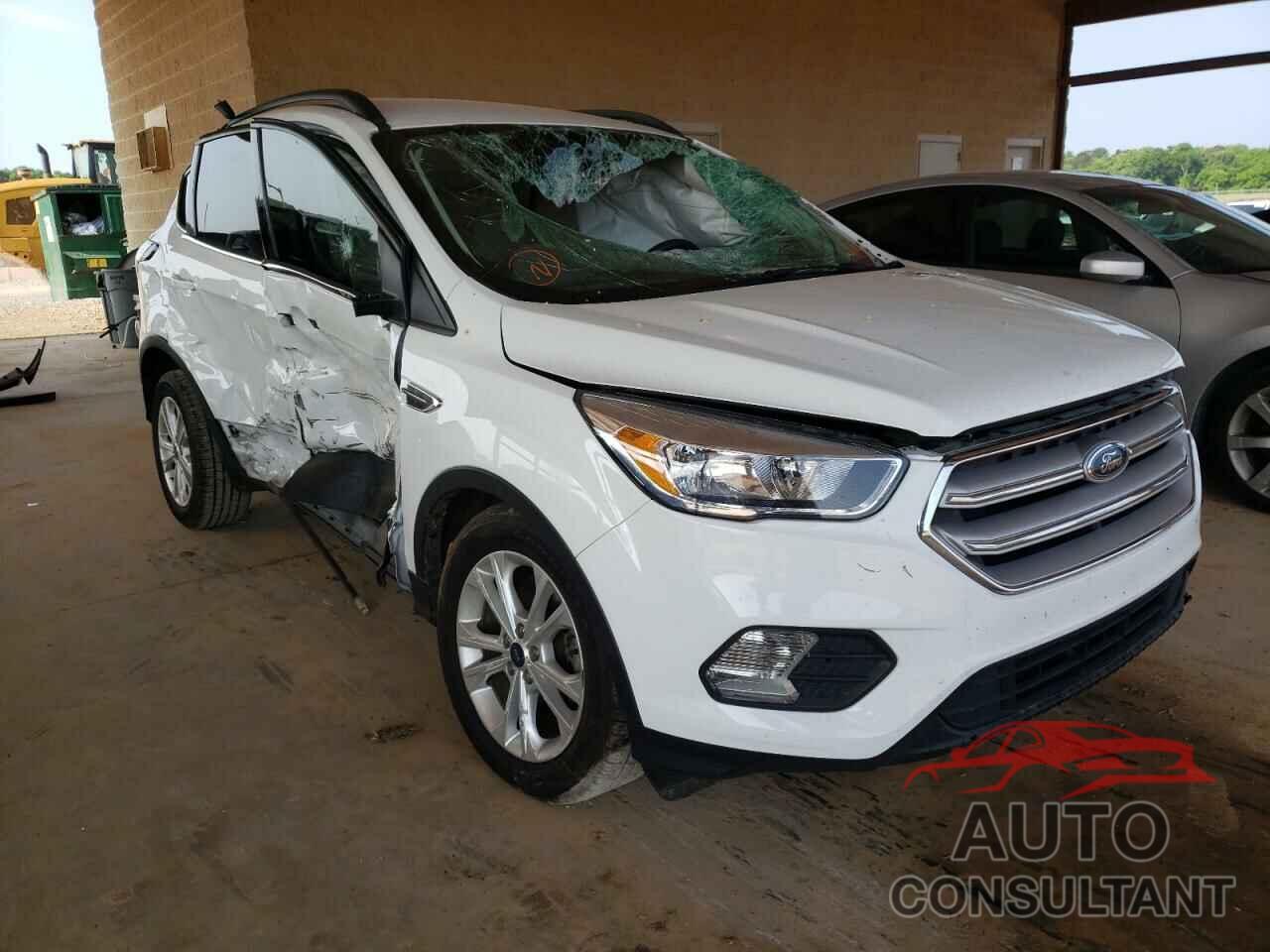 FORD ESCAPE 2018 - 1FMCU0GD8JUA69356