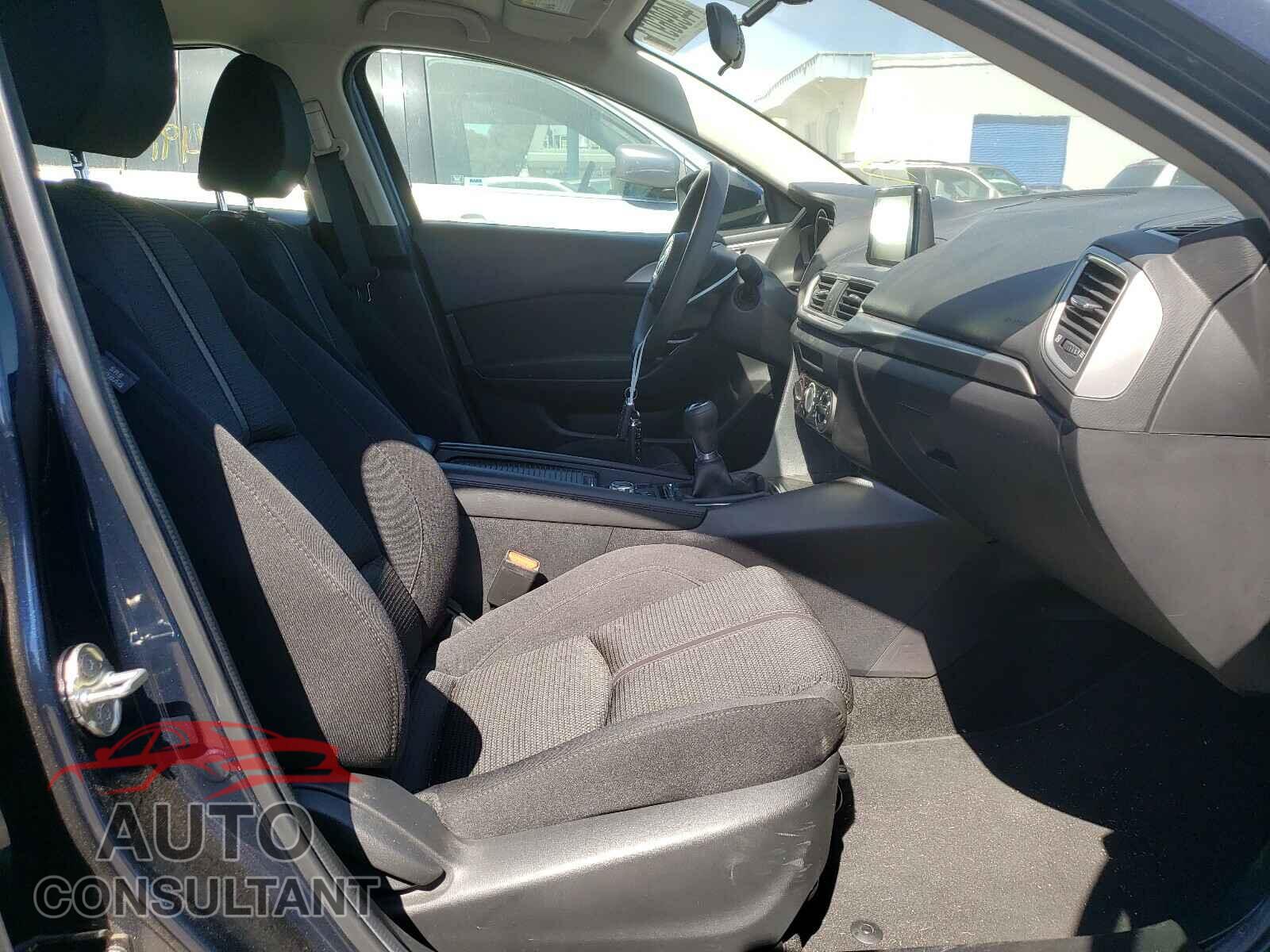 MAZDA 3 2017 - 3MZBN1U79HM117945