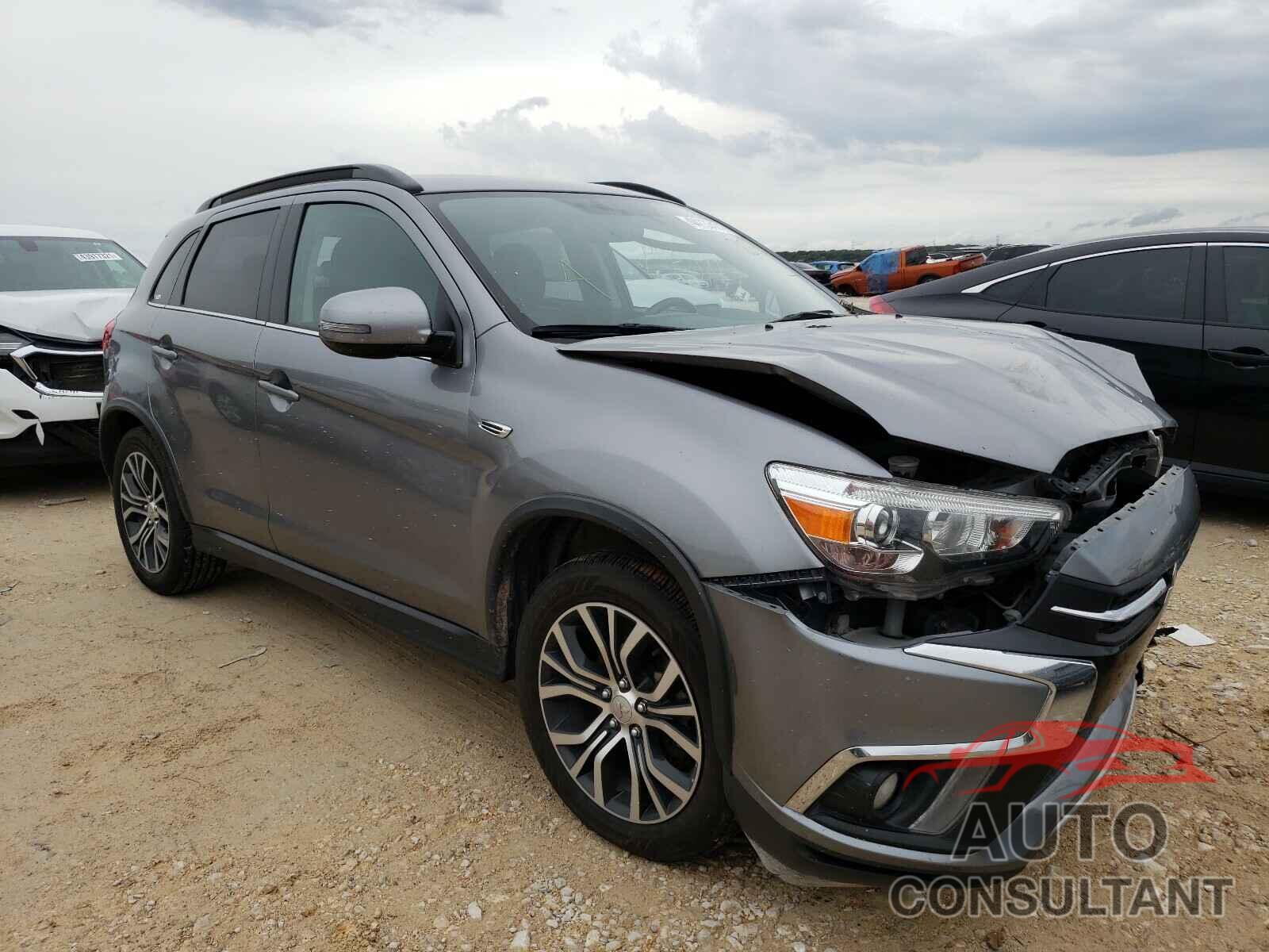 MITSUBISHI OUTLANDER 2018 - JA4AP4AW1JU002046